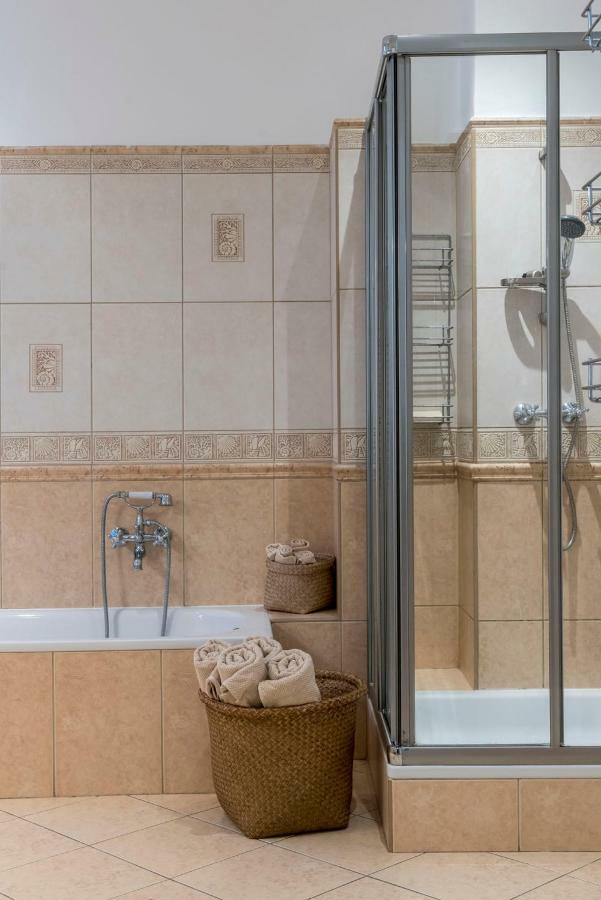 Central Apartman بودابست المظهر الخارجي الصورة